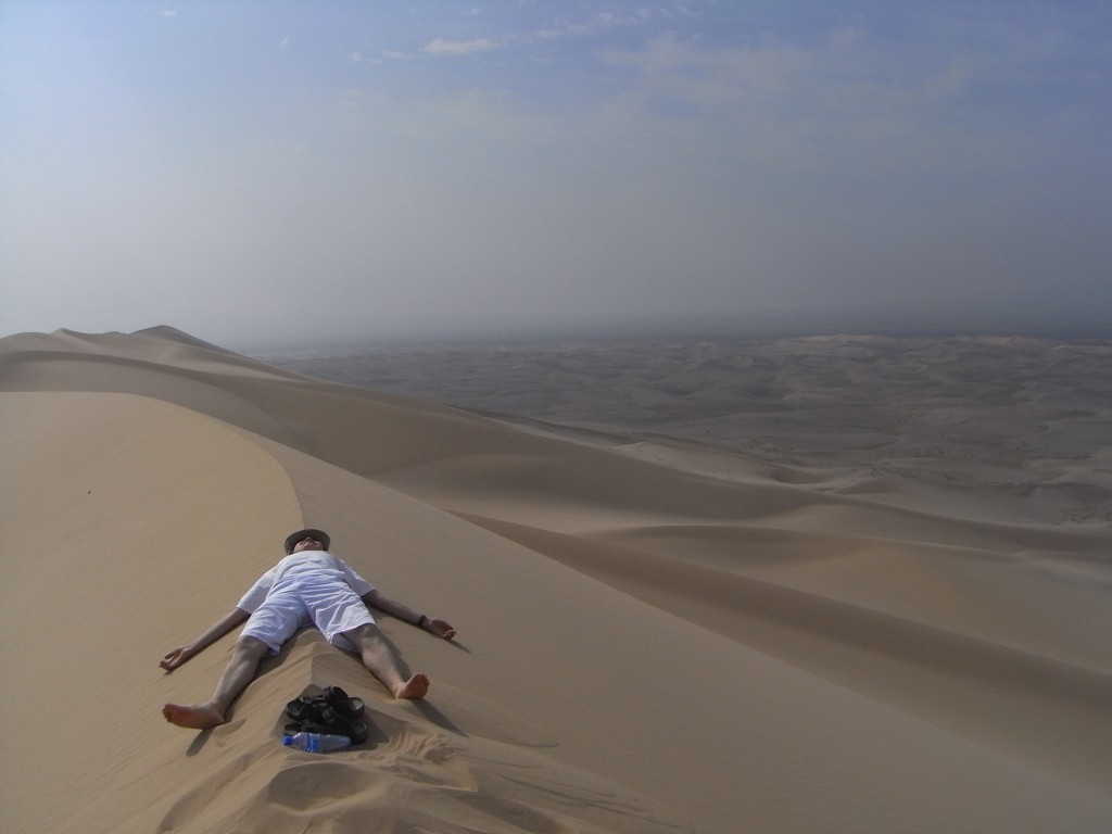 mongolia sand dune 